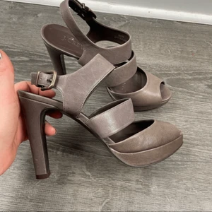 J. Crew Collins brown leather platform ankle Strap peep toe heel sandals size 8 - Picture 1 of 15