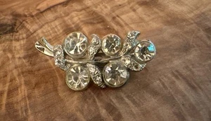 Spilla spilla a grappolo foglie strass trasparenti tono argento vintage - Foto 1 di 6