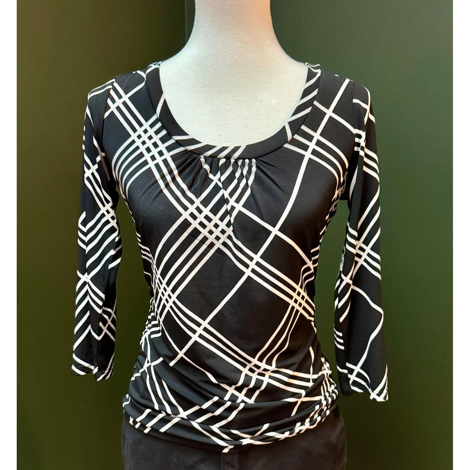 New York & Company Black & White Geometric Plaid Stretch Top Women's XS - Image 1 of 4