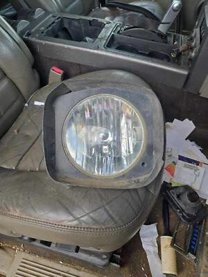 Used Left Headlight Assembly fits: 2004 Hummer H2 Left Grade A - Image 1 of 4