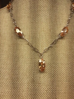 Collar 18" Latón Hecho con Cristales Color Sombra Dorada De Swarovski (490) Foto 1 de 4