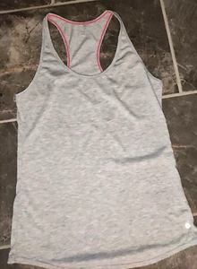 Damen Sport-Shirt Gr. S,  Hellgrau mit Pinkfarbenen Akzenten - Bild 1 von 3