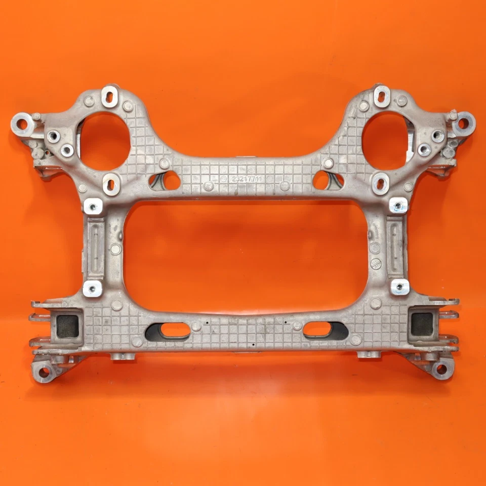 Subchasis trasero Chevy Corvette Crossmember 2015 2016 2017 2018 2019 Z06 23217711 Foto 1 de 4