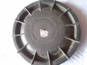 1x Hella 23613700 Original Jaguar X-Type Scheinwerfer Birnenabdeckung - Bild 1 von 3
