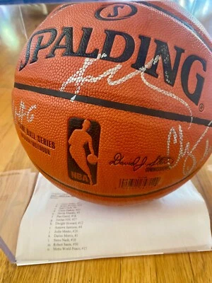 Kobe Bryant 2012-13  Los Angeles Lakers Team Signed Spalding NBA Basketball - Image 1 of 4