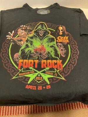 Camiseta Fort Rock, Negra, XL, Cuenta con Ozzie Osborn, Godsmack, Etc.  2018 Foto 1 de 3