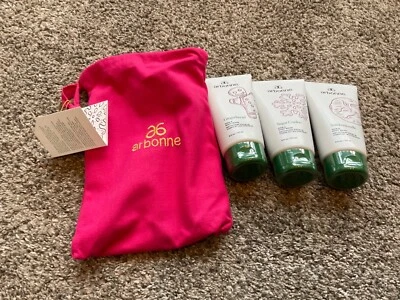 Juego de regalo de galletas de vacaciones trío lavado de cabello y cuerpo para niños Arbonne edición limitada Foto 1 de 3