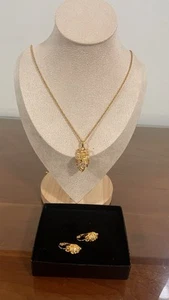 Joan Rivers Collection 27" Gold Tone Crystal Pendant Necklace & Earrings. - Picture 1 of 7