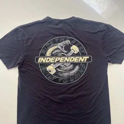Camisa Caminhões Independentes Thrashed Pequena Spitfire Skate Grunge Anos 90 Construída para Apertar - Imagem 1 de 4