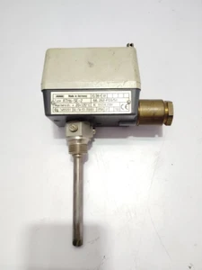 JUMO ATHS-SE-2 Surface Mounting Thermostat - Picture 1 of 5