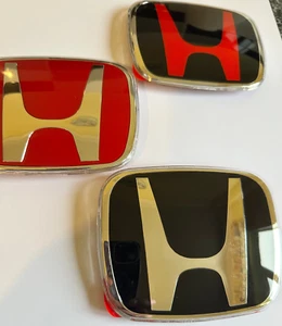 Honda Civic H TYPE-R EP3 Grille BADGE Red  Silver or Black 117 x 95  75700S5TE11 - Picture 1 of 9
