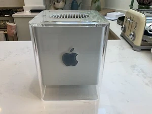 Apple Power Mac G4 Cube – Main Unit Only (450MHz/64MB/20GB/DVD) - Picture 1 of 4