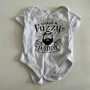 Unisex Baby I have a Fuzzy Daddy White Short Sleeve Bodysuit Snap 0-3 Months EUC - Picture 1 of 3