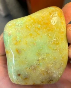 Muestra pulida de crisoprasa natural de forma libre de Indonesia 332,4 gramos - Imagen 1 de 10