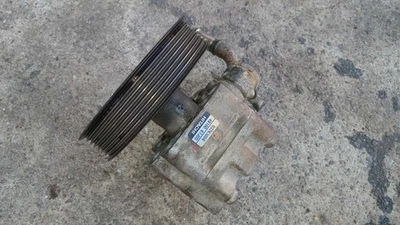 08/2008 a 12/2014 Suzuki JB Grand Vitara 1.9L Diesel - Bomba de dirección asistida Foto 1 de 3