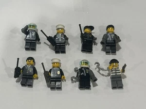 LEGO City Town Police criminal Lot x8 Policemen Minifigures Lot - Picture 1 of 2