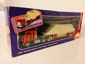 Boxed SIKU 3420 Sand Transporter Bottom Hipper Truck. 1/55 Scale. - Picture 1 of 10