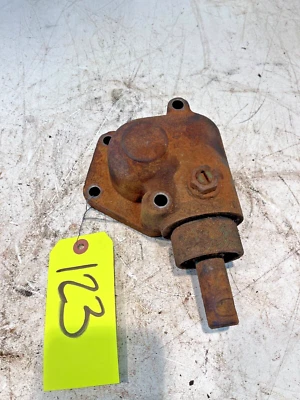 Oliver Tractor Gemmer Hydraguide Steering Shaft Worm Gear w/ Housing 216278 - Image 1 of 4