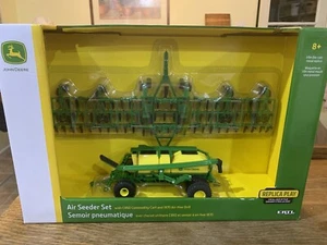ERTL John Deere Air Seeder Set w/ 1870 Air Drill & C850 Air Cart.  1/64 Scale. - Picture 1 of 5