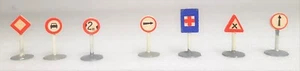 Konvolut, 7 Metall-Verkehrsschilder, H0, gebraucht - Bild 1 von 3