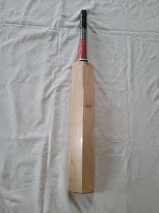 MB Malik Plain Long Blade Cricket Bat - Picture 1 of 5