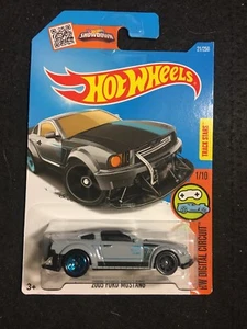 HOT WHEELS HW DIGITAL CIRCUIT TRACK STARS 2005 FORD MUSTANG GREY 1/64 DIE CAST  - Picture 1 of 2