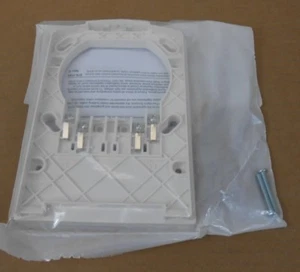 NEW NIB SIMPLEX 49MP-SVWW 49MPSVWW SV WALL MOUNTING PLATE WHITE (7 AVAIL) - Picture 1 of 3