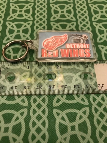 Detroit Red Wings Wincraft Made In USA Acrylic Keychain FREE SHIPPING Cover