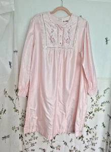 Vintage Barbizon Nightgown Pastel Pink Satin Prairie Cottage Lace Granny Nightie - Picture 1 of 8