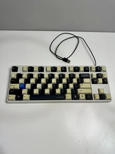 Leopold FC200RT White/Black PD 65% Double Shot PBT Mechanical Keyboard - Picture 1 of 4