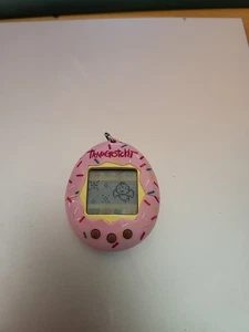 Bandai 2017 TAMAGOTCHI Virtual Reality Pet - ROSA con SPRINKLES - testato e funzionante! - Foto 1 di 2