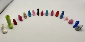 Mattel Barbie Lote De Zapatos Individuales Vintage Y Modernos Tacones Zapatos Bota - Imagen 1 de 5