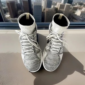 NIKE LUNAREPIC FLYKNIT HIGH RUNNING SHOES OREO BLACK/WHITE MENS SIZE 11.5 - Picture 1 of 10