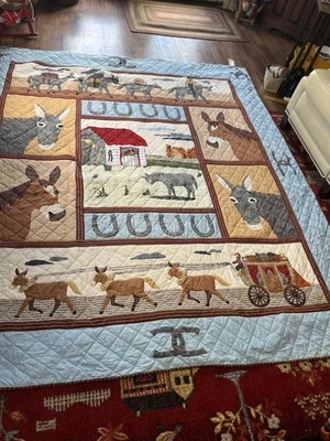 Vintage Western Quilt Mule Stagecoach Barn 82”X90” Machine Applied, Hand Quilt Foto 1 de 4