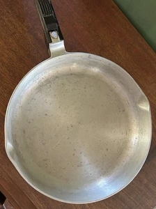 Magnalite GHC Aluminiumguss Pfanne Bratpfanne 10" Pour Rim 2" USA Vintage 1970er - Bild 1 von 8