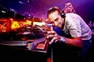 Cristian Varela Live Techno & Tech House DJ-Sets Compilation (2000 - 2020) - Bild 1 von 7