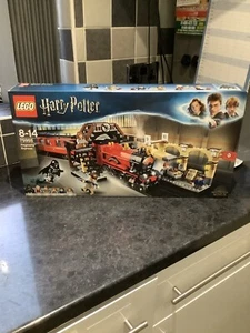 75955 LEGO Harry Potter Hogwarts Express Train - Picture 1 of 3