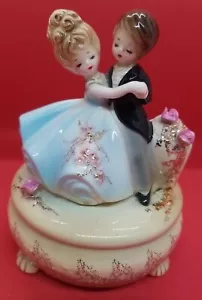 Vintage Josef Originals Dancing Couple Music Box "Anniversary Waltz" PLAYS WELL - Picture 1 of 12