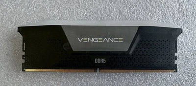 (Not Working) CORSAIR - VENGEANCE 16GB BCMH32GX5M2E6000C36 DDR5-6000 - Image 1 of 3