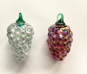 Vintage Glass Eye Studio Hand Blown Art Glass Grapes Set Ornament 4” - Picture 1 of 4