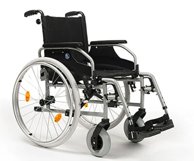 Rollstuhl Faltrollstuhl D100 Vermeiren Qualität TOP Ausstattung und Qualität