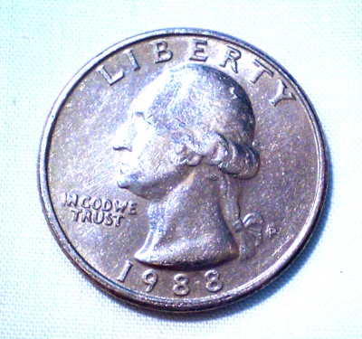 Mint Error 1988 P Washington Quarter - Metal Blob around Mint Mark  VF+   (598n) - Image 1 of 4
