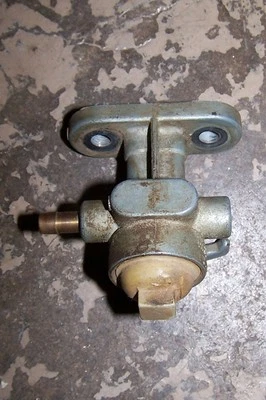 PETCOCK  GAS FUEL TAP SP250 SUZUKI SP 250 F 1984 OL - Image 1 of 2