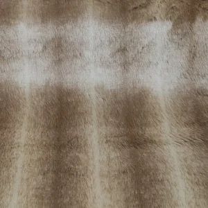 Fusión Ombre Bronceado - Tela de piel sintética de lobo de lujo - Múltiples longitudes - AC 435 - Imagen 1 de 3