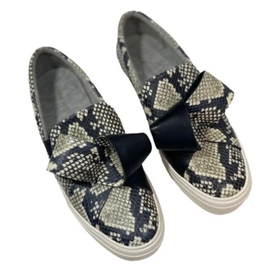 NINE WEST Mujer Cuero Imitación Piel de Serpiente Sin Cordones Talla 8.5 Med Tenis Arcos Usados en Excelente Condición Foto 1 de 4