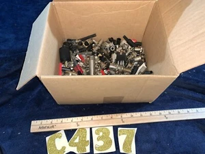 Lote de conectores de alimentación de audio CB vintage de 6+ libras enchufes de 1/4" 1/8" piezas nuevas a granel - Imagen 1 de 7