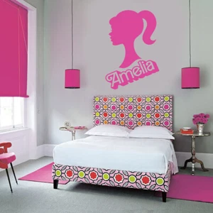 Pegatina de pared personalizada Barbie - Calcomanía con nombre personalizada para dormitorio de niñas, guardería - Imagen 1 de 9