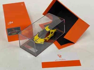Modelo 1/64 U2 By Runner de Ferrari SF90 Novitec en amarillo - Imagen 1 de 6