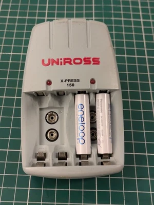UNiROSS X-PRESS 150 Universal Ni-MH / Ni-CD AKKU LADEGERÄT für AA / AAA / 9V - Bild 1 von 4