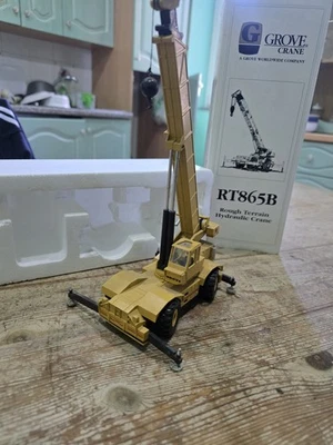 Nzg 1:55 Grove Crane RT865B Rough Terrain Hydraulic Crane Art 394 - Immagine 1 di 4